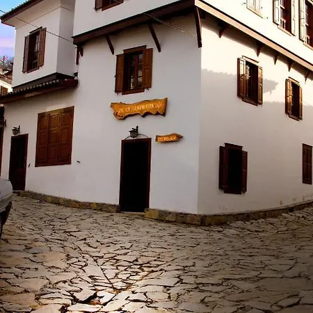 Aycan Hanım Konağı
