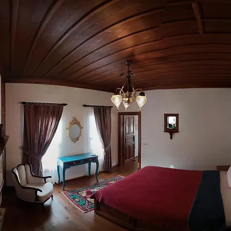 Aycan Hanım Konağı Oda ve Kahvaltı